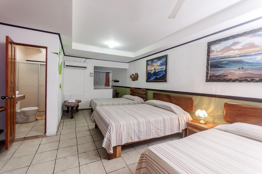 Cadillac Rock Beach Hotel Jacó Kamer foto
